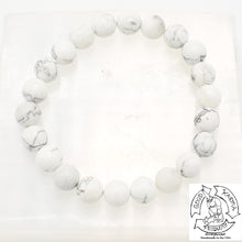 Load image into Gallery viewer, Bracelet made of Howlite