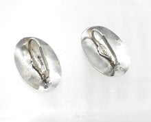Load image into Gallery viewer, Vintage Southwest Sterling Silver and Onyx Hinged Earrings