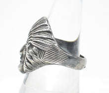 Load image into Gallery viewer, Vintage Large Native American Chief&#39;s Head Sterling Silver Ring - Size 10.25
