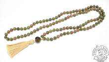 Load image into Gallery viewer, Mala handmade with Unakite
